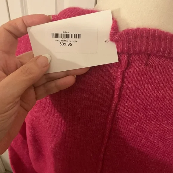 Women's Pink Sweater -NWT - Picture 13 of 16